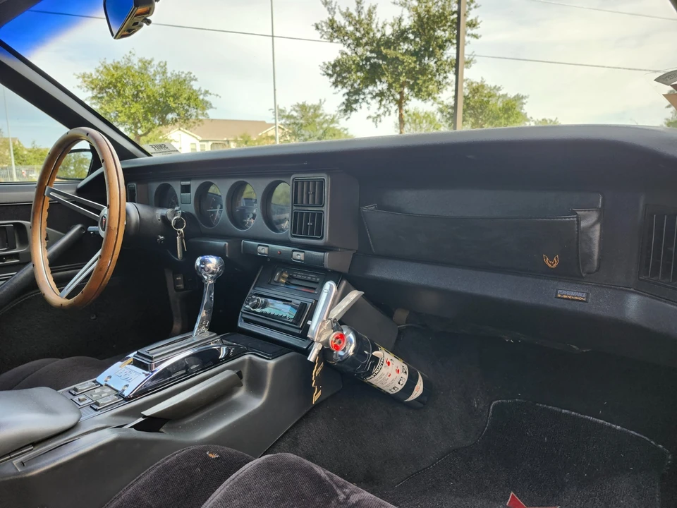 1991 Pontiac Firebird 3rd Gen - Image 15 of 20