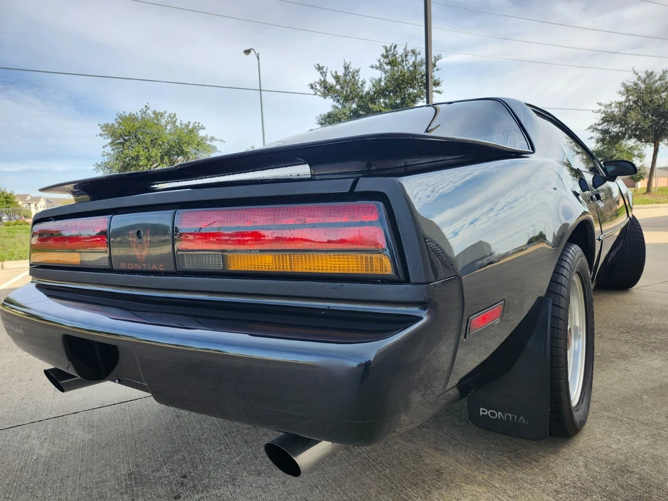 1991 Pontiac Firebird 3rd Gen - Image 6 of 20