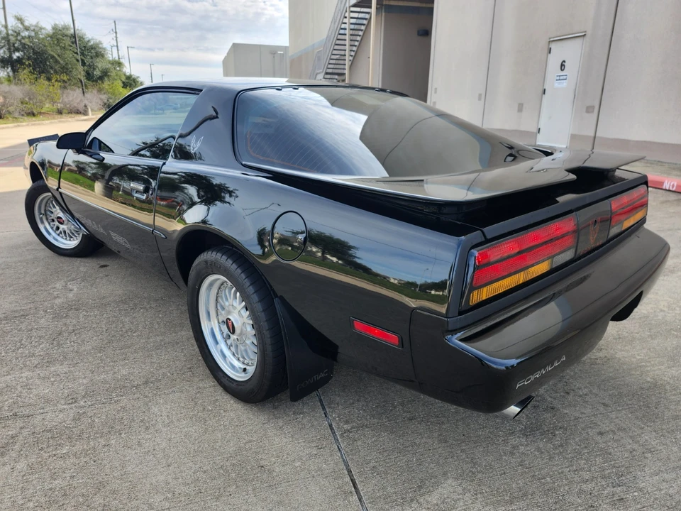 1991 Pontiac Firebird 3rd Gen - Image 8 of 20