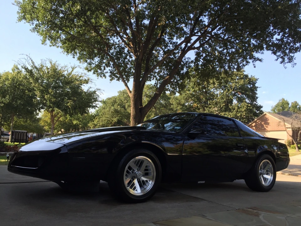 1991 Pontiac Firebird 3rd Gen - Image 16 of 31