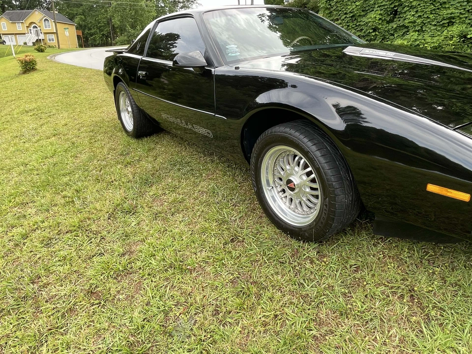 1991 Pontiac Firebird Formula 3rd Gen - Image 12 of 31