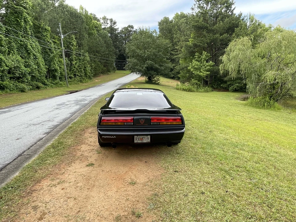 1991 Pontiac Firebird Formula 3rd Gen - Image 4 of 31