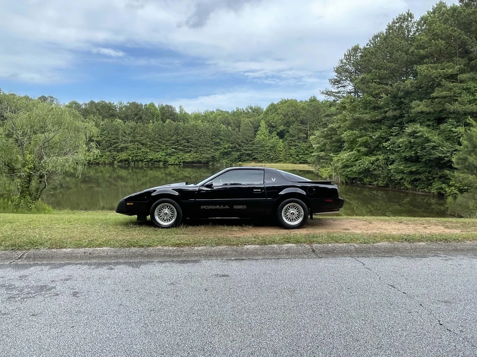 1991 Pontiac Firebird Formula 3rd Gen - Image 8 of 31