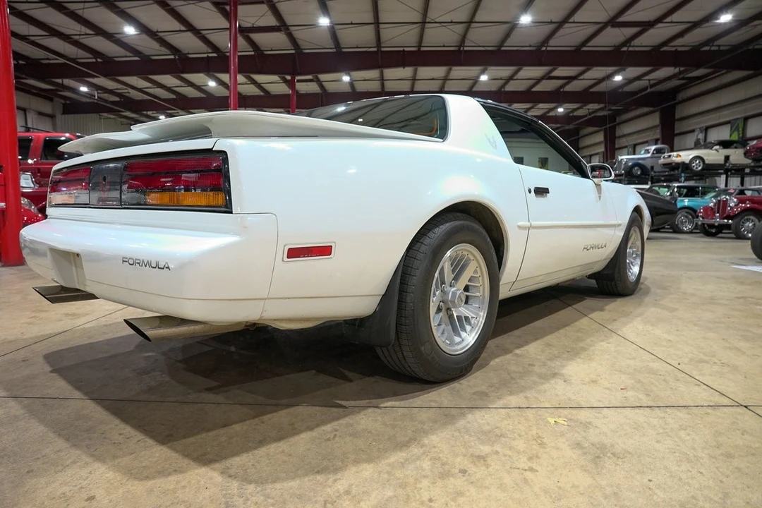 1991 Pontiac Firebird 3rd Gen - Image 8 of 12