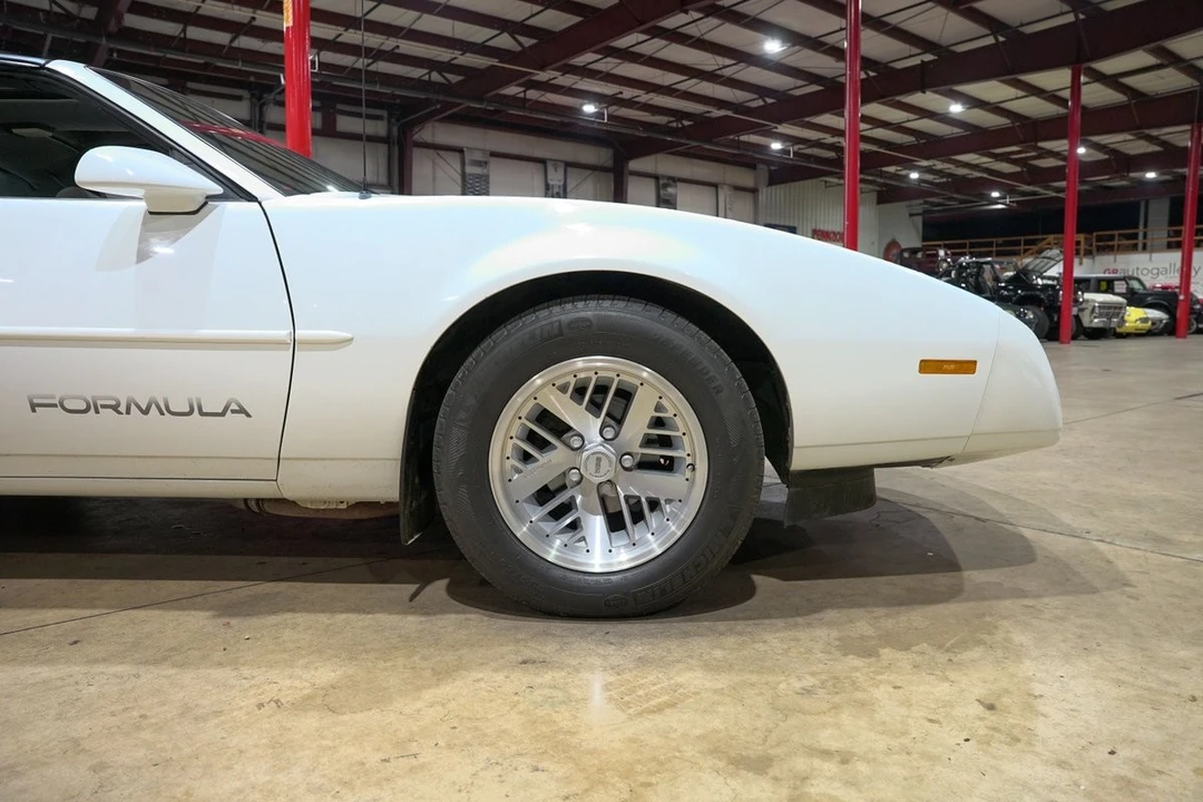 1991 Pontiac Firebird 3rd Gen - Image 11 of 21