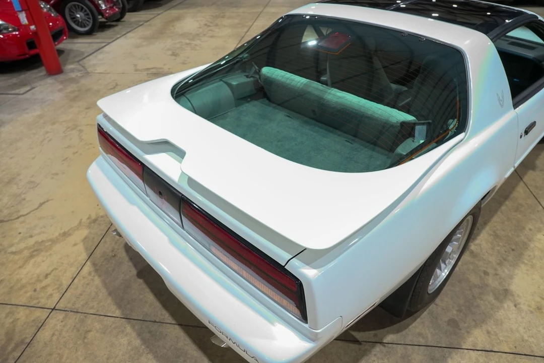 1991 Pontiac Firebird 3rd Gen - Image 20 of 21