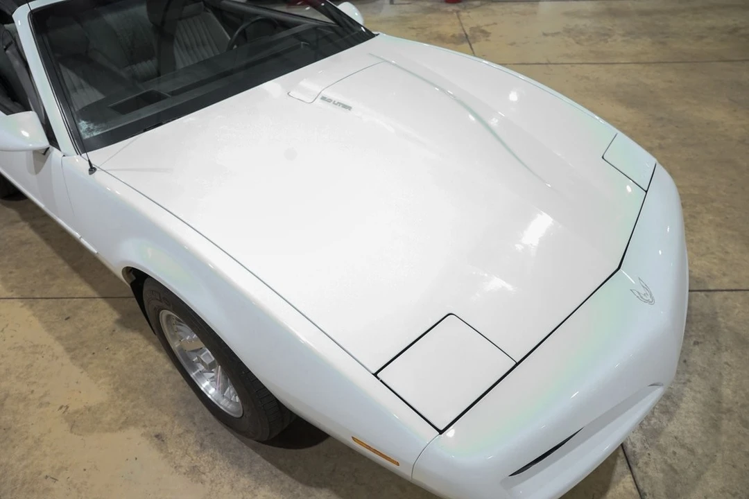 1991 Pontiac Firebird 3rd Gen - Image 18 of 21