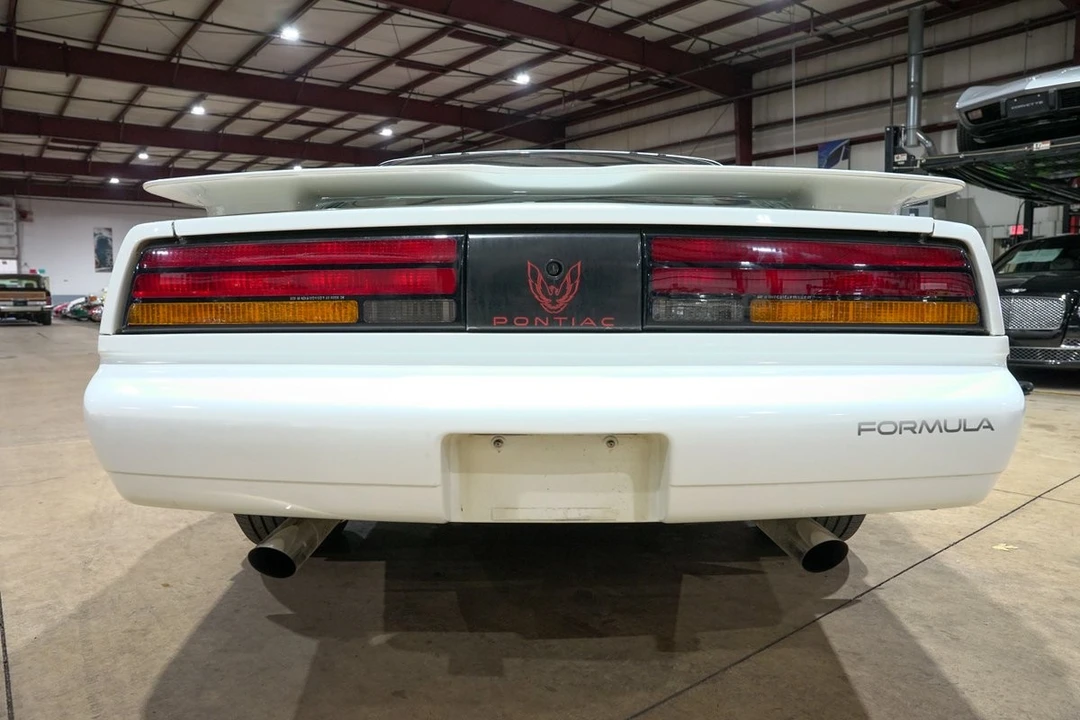 1991 Pontiac Firebird 3rd Gen - Image 7 of 21