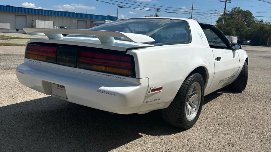 1991 Pontiac Firebird 3rd Gen - Image 3 of 20