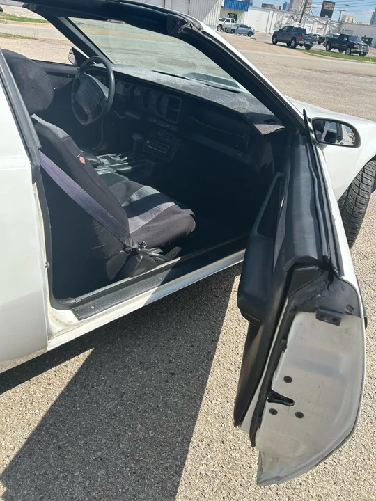 1991 Pontiac Firebird 3rd Gen - Image 16 of 20