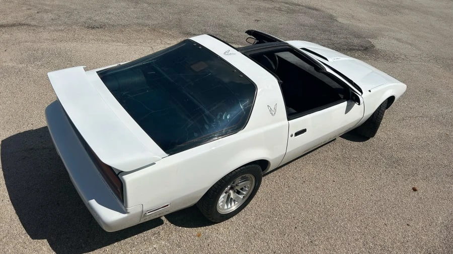 1991 Pontiac Firebird 3rd Gen - Image 10 of 20