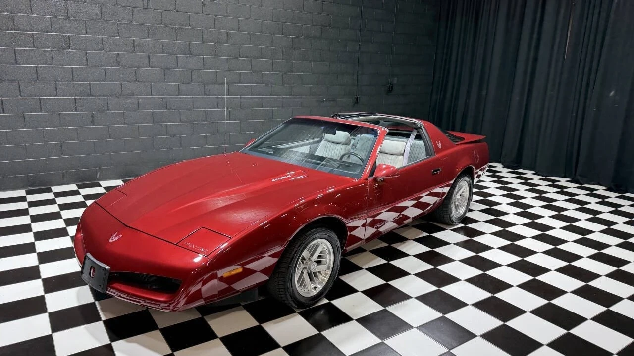 1991 Pontiac Firebird 3rd Gen - Image 7 of 21