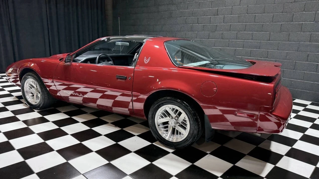 1991 Pontiac Firebird 3rd Gen - Image 15 of 21