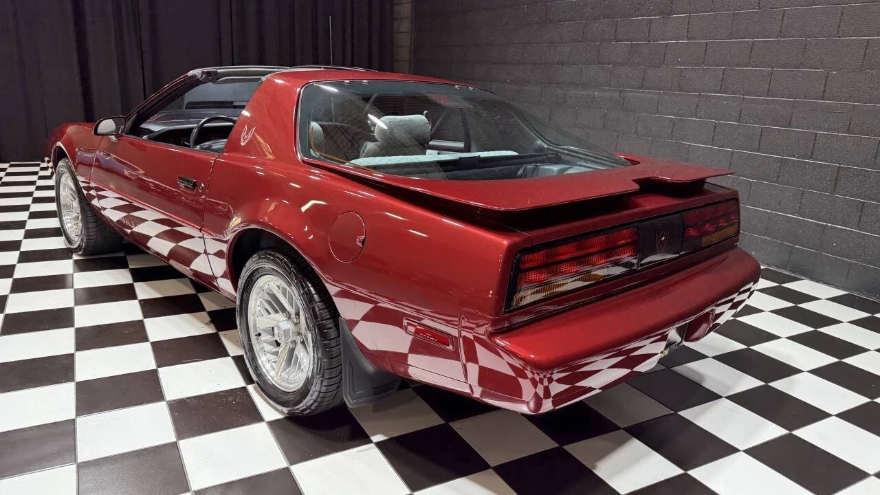 1991 Pontiac Firebird 3rd Gen - Image 14 of 21