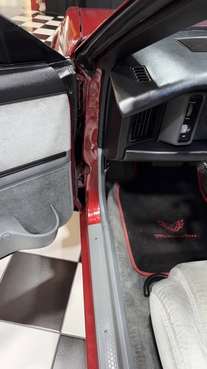 1991 Pontiac Firebird 3rd Gen - Image 21 of 21