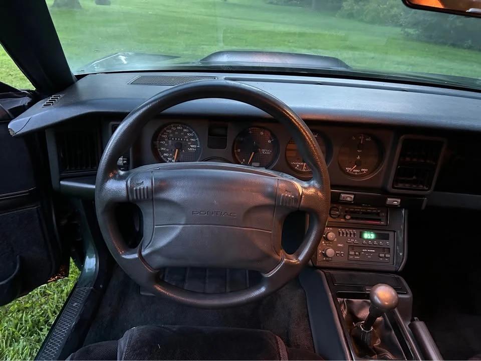 1991 Pontiac Firebird Formula 3rd Gen - Image 14 of 20