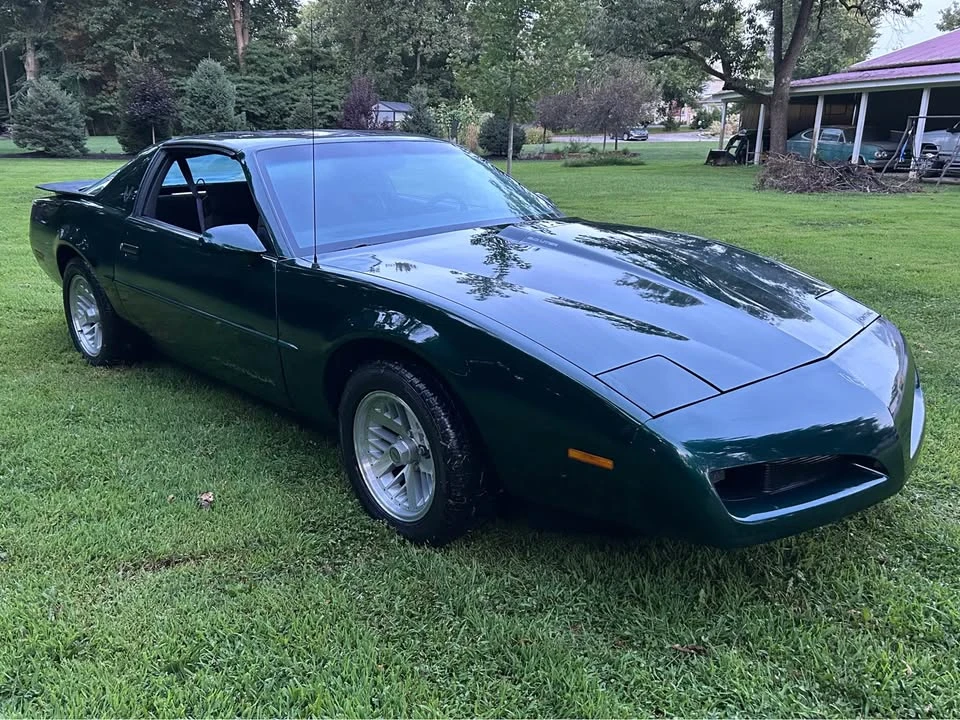 1991 Pontiac Firebird Formula 3rd Gen - Image 5 of 20