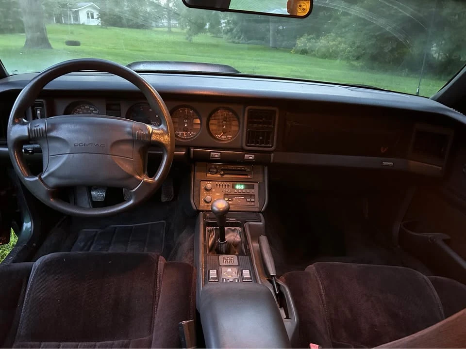 1991 Pontiac Firebird Formula 3rd Gen - Image 13 of 20