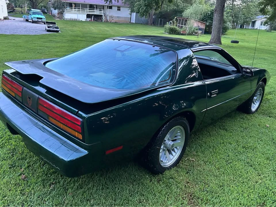 1991 Pontiac Firebird Formula 3rd Gen - Image 4 of 20