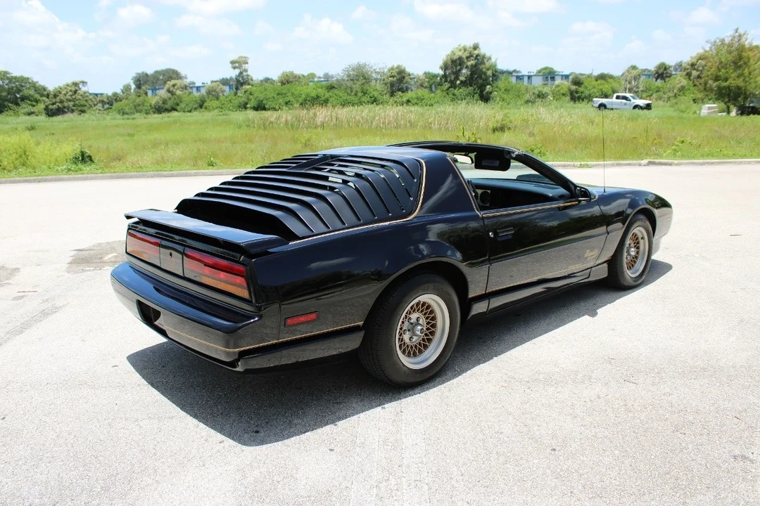 1991 Pontiac Firebird 3rd Gen - Image 9 of 12