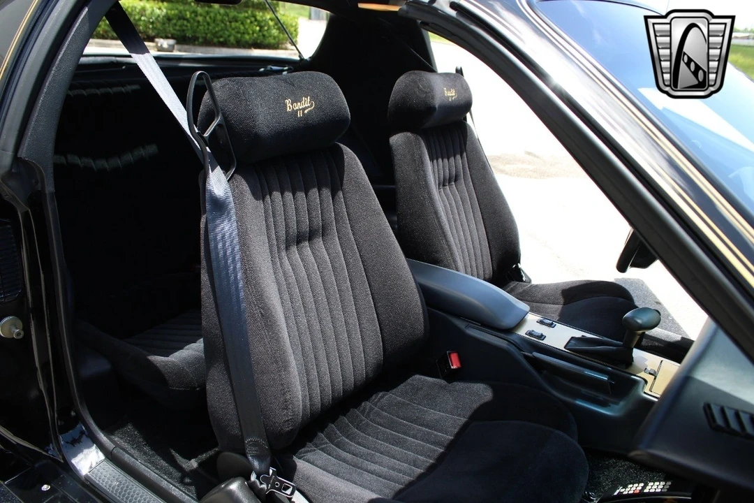1991 Pontiac Firebird 3rd Gen - Image 19 of 21