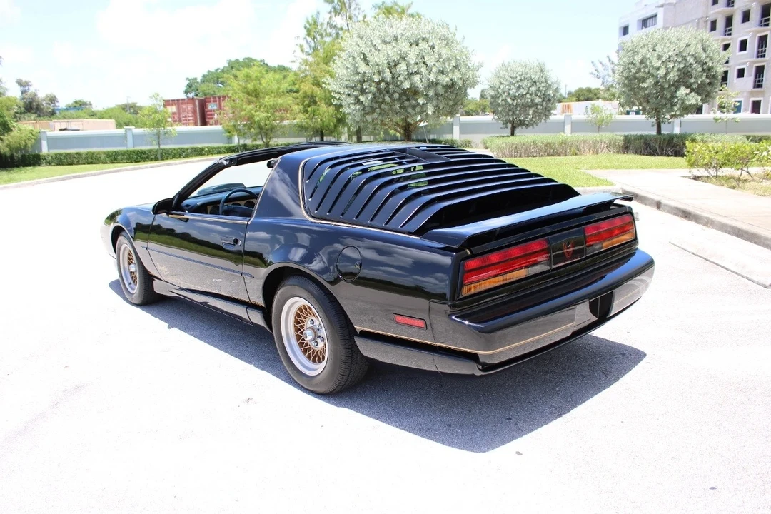 1991 Pontiac Firebird 3rd Gen - Image 7 of 12