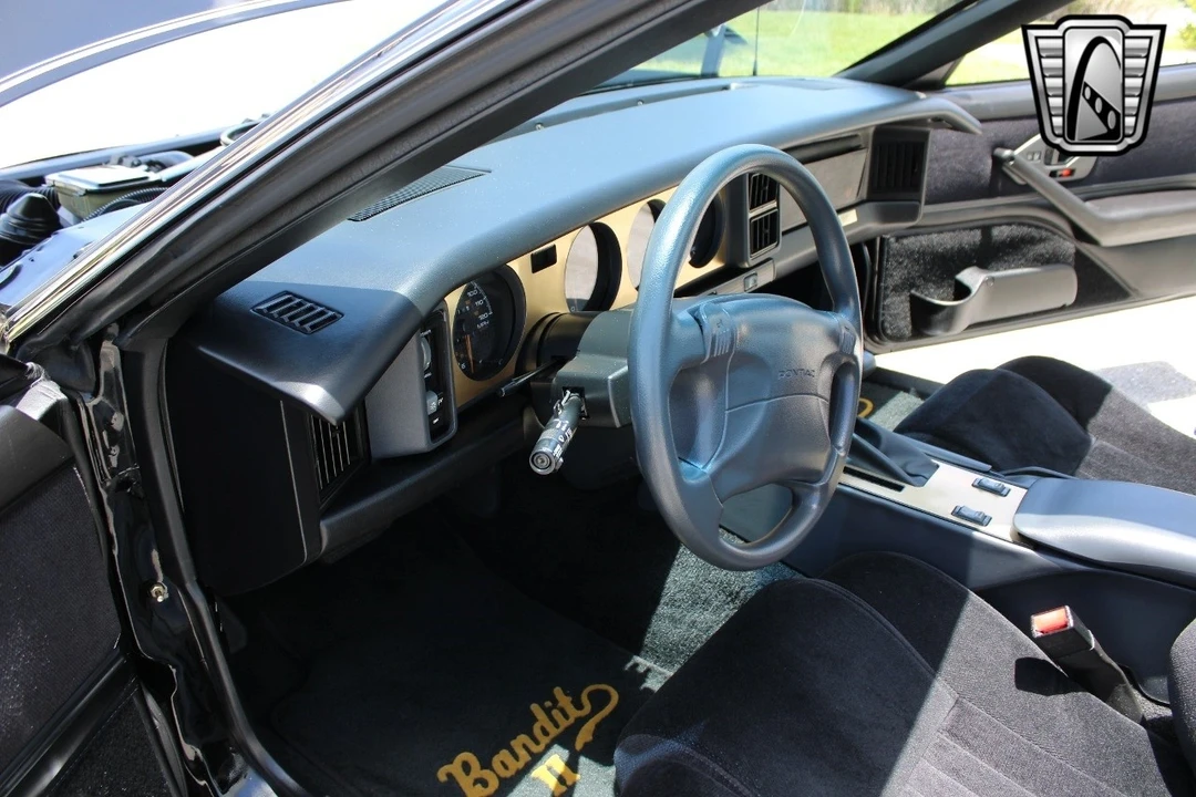 1991 Pontiac Firebird 3rd Gen - Image 17 of 21