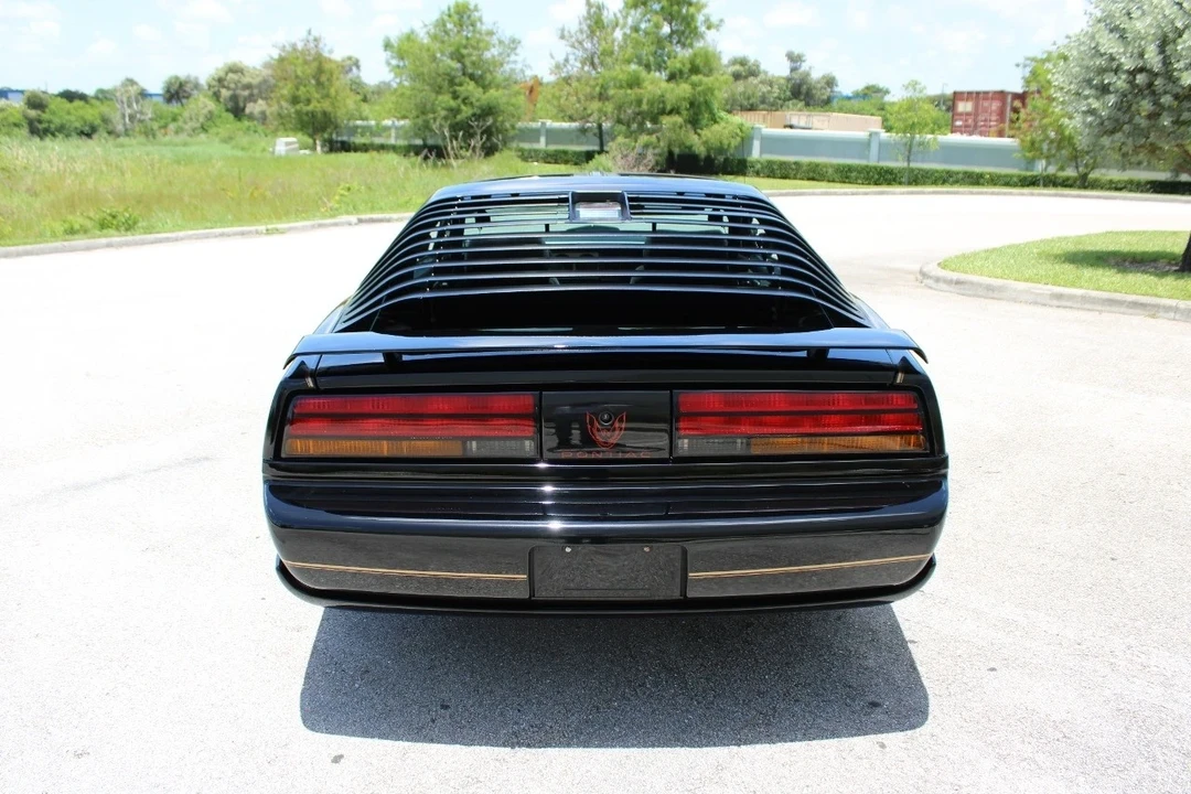 1991 Pontiac Firebird 3rd Gen - Image 8 of 12