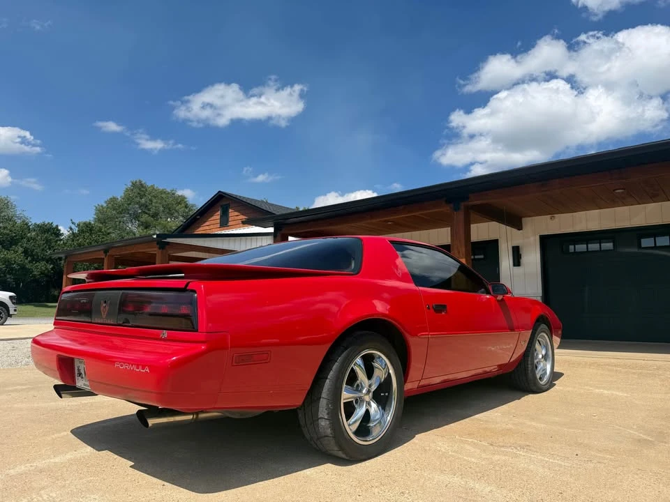 1991 Pontiac Firebird Formula 3rd Gen - Image 2 of 13