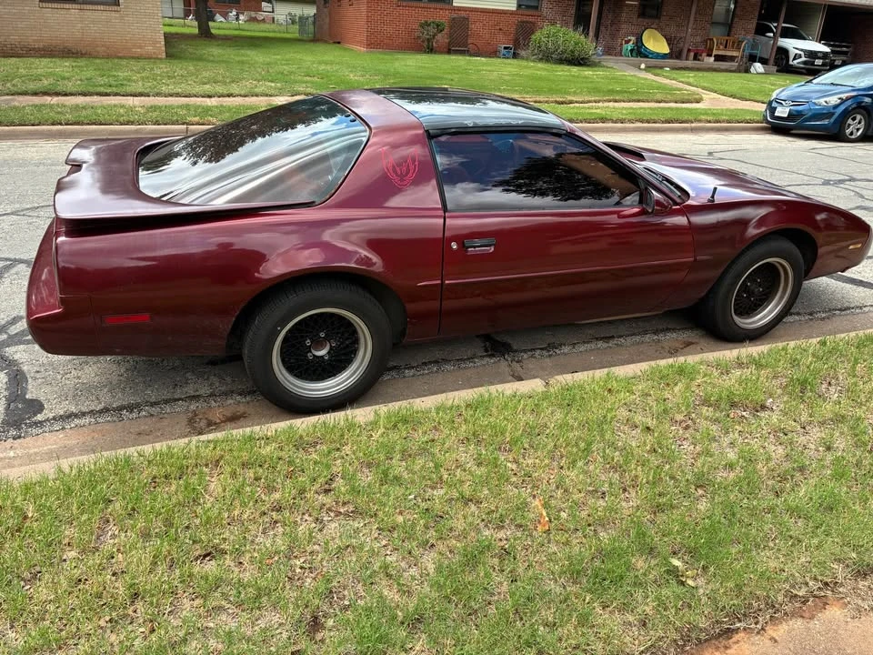 1991 Pontiac Firebird Formula 3rd Gen - Image 15 of 19