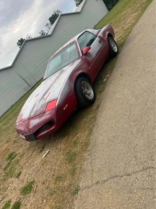 1991 Pontiac Firebird Formula 3rd Gen - Image 2 of 17