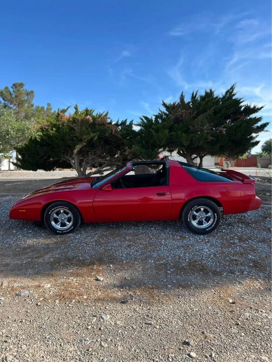 1991 Pontiac Firebird Formula 3rd Gen - Image 7 of 16
