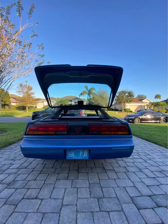 1991 Pontiac Firebird Formula 3rd Gen - Image 11 of 18