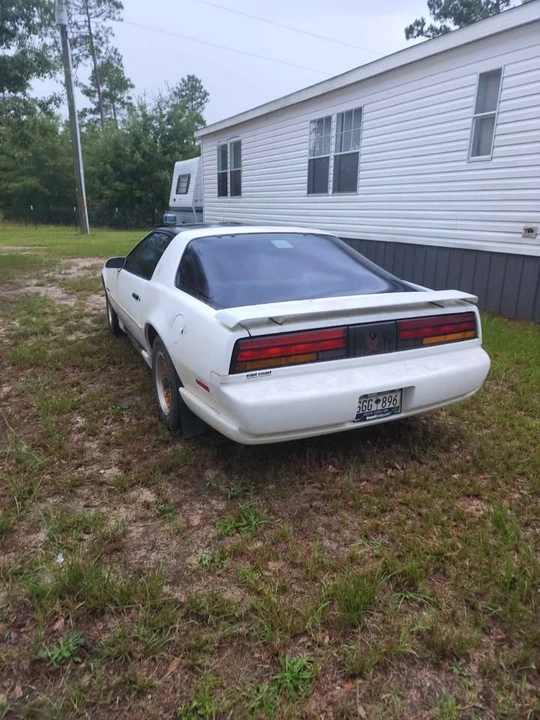 1991 Pontiac Firebird Formula 3rd Gen - Image 3 of 5