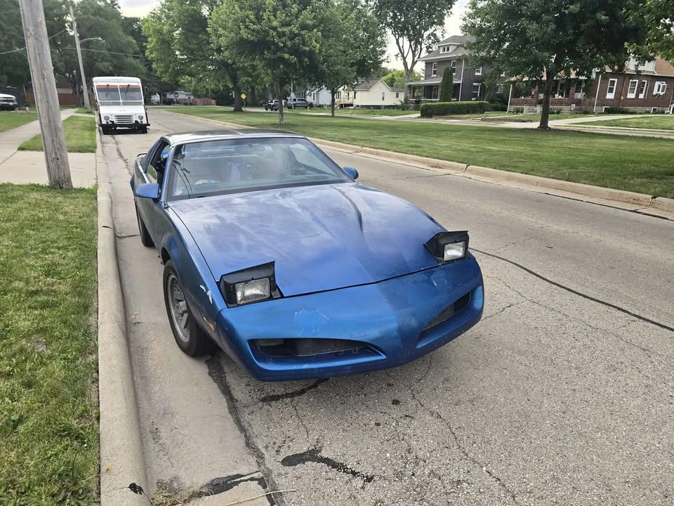 1991 Pontiac Firebird Formula 3rd Gen - Image 3 of 10