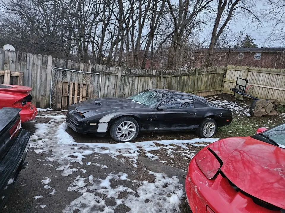 1991 Pontiac Firebird Formula 3rd Gen - Image 2 of 5