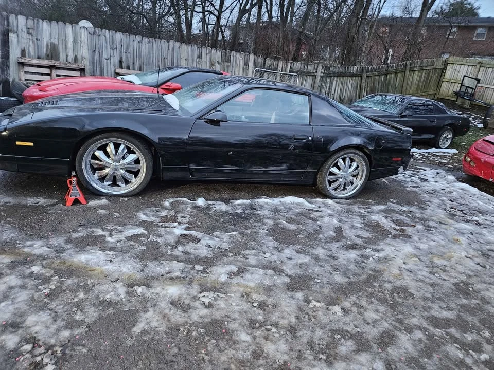 1991 Pontiac Firebird Formula 3rd Gen - Image 5 of 5