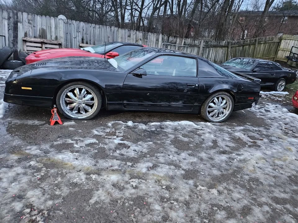 1991 Pontiac Firebird Formula 3rd Gen - Image 4 of 5