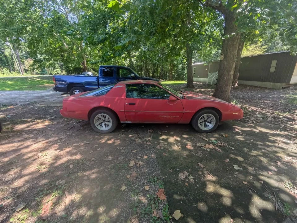 1991 Pontiac Firebird Formula 3rd Gen - Image 2 of 10