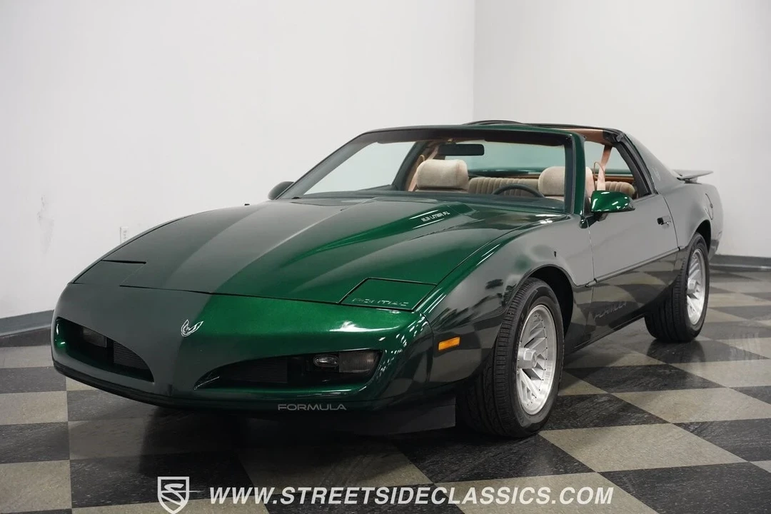 1991 Pontiac Firebird 3rd Gen - Image 7 of 21