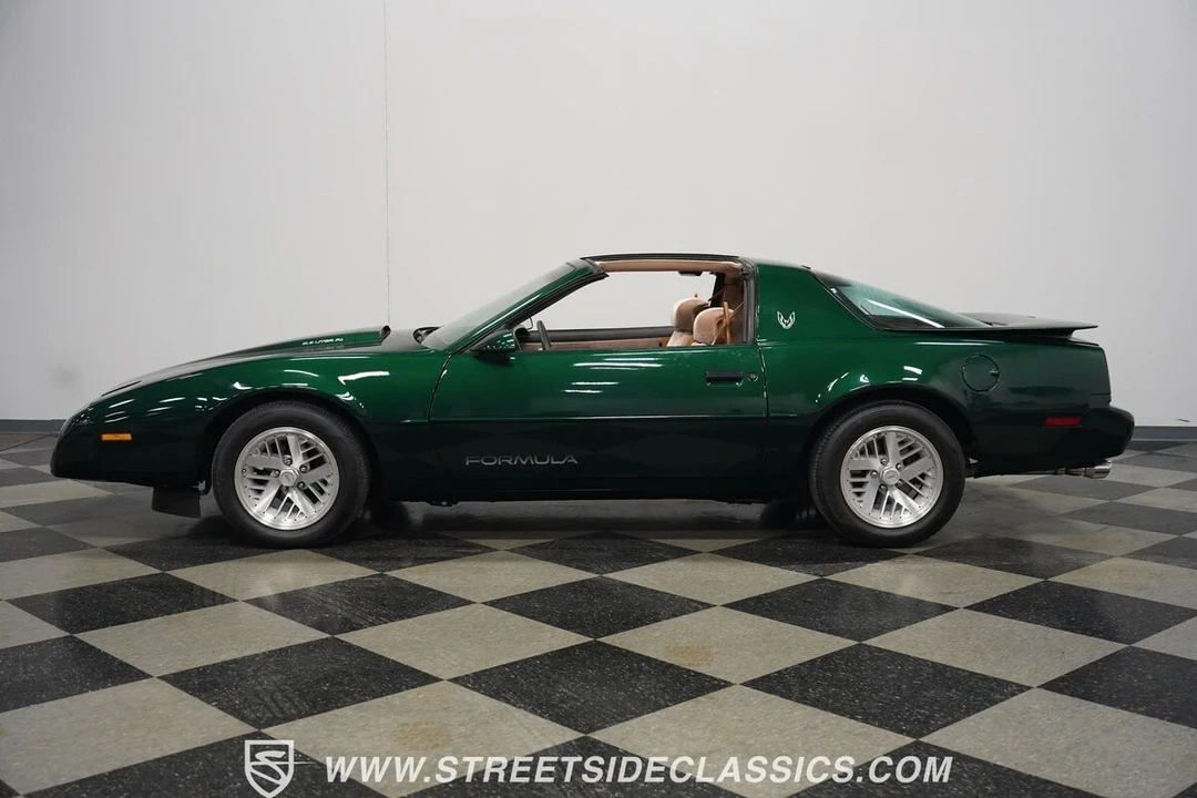1991 Pontiac Firebird 3rd Gen - Image 3 of 21
