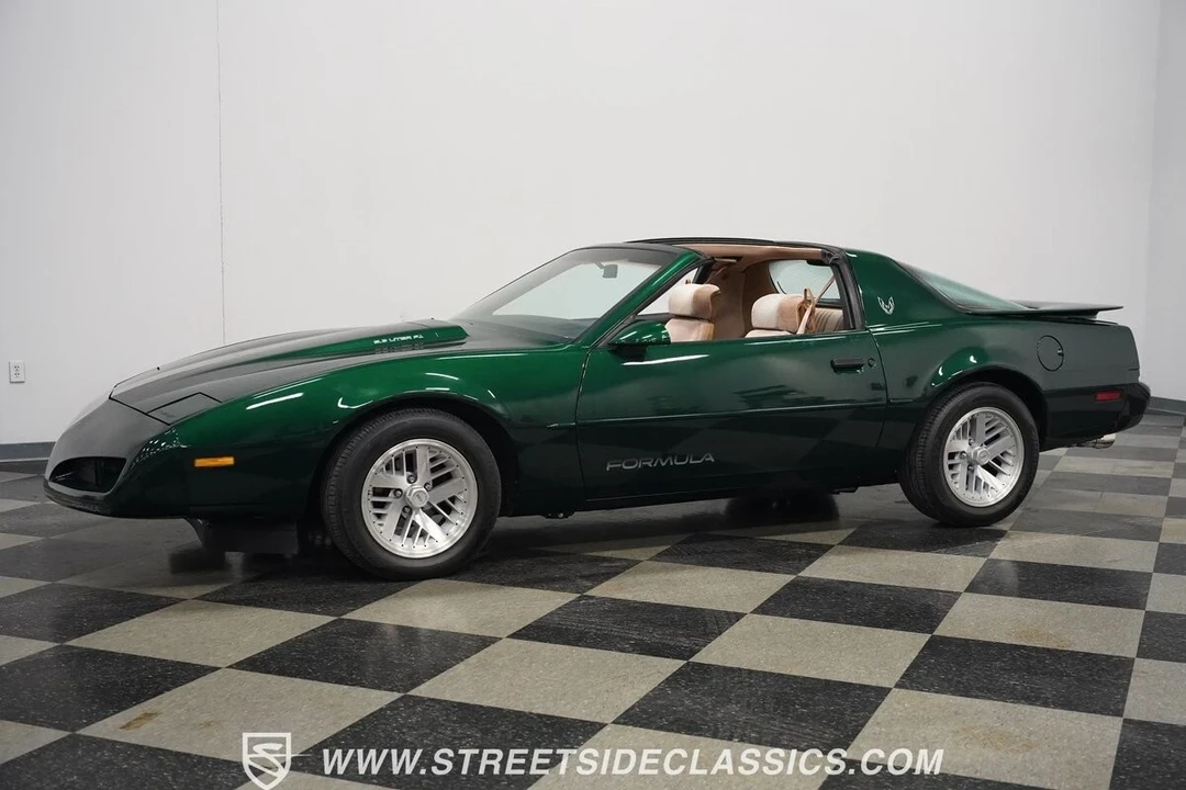 1991 Pontiac Firebird 3rd Gen - Image 9 of 21