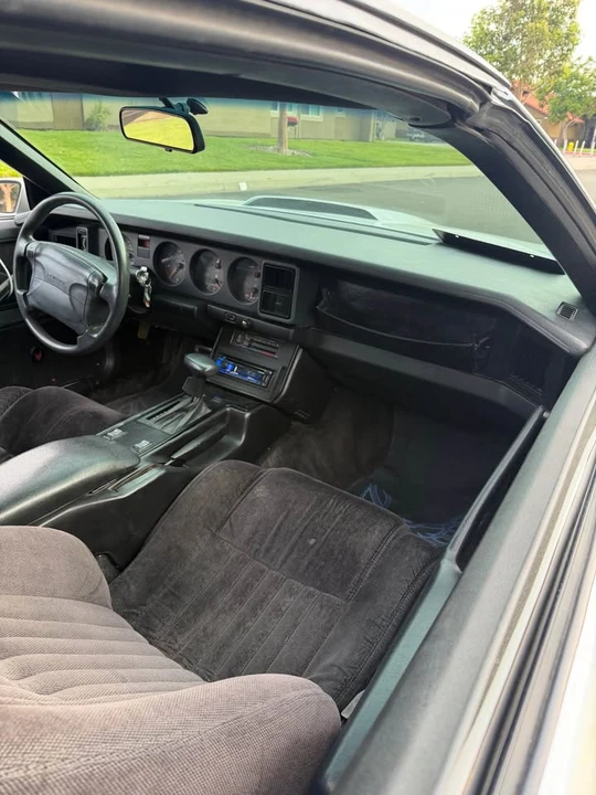1991 Pontiac Firebird Formula 3rd Gen - Image 12 of 12