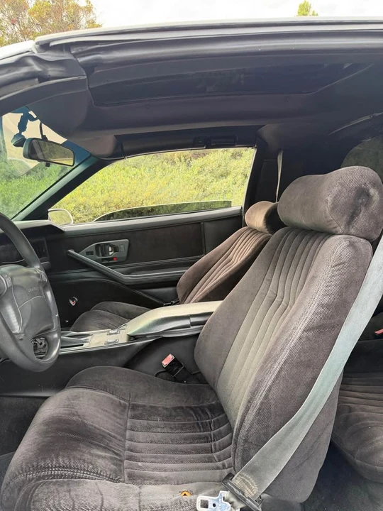 1991 Pontiac Firebird Formula 3rd Gen - Image 11 of 12