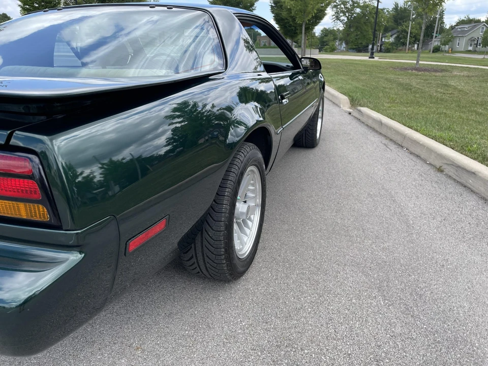 1991 Pontiac Firebird 3rd Gen - Image 26 of 31