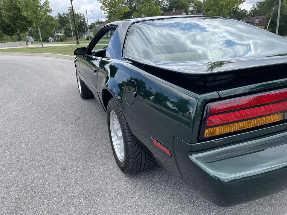 1991 Pontiac Firebird 3rd Gen - Image 30 of 31