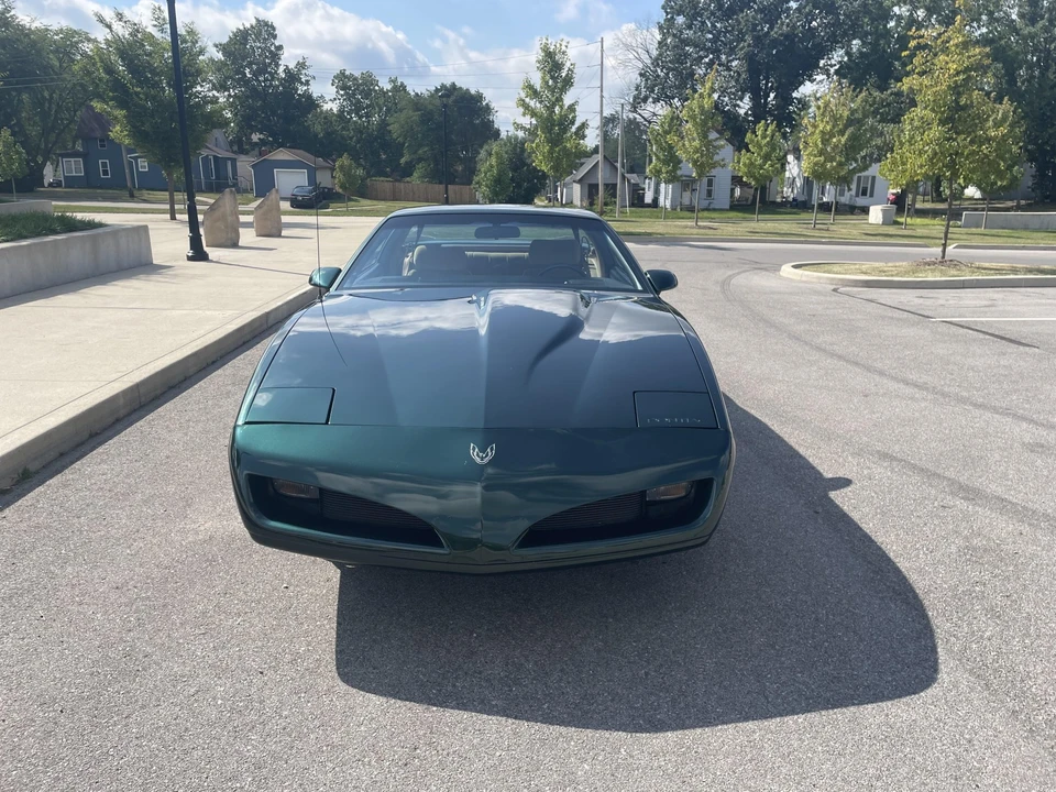 1991 Pontiac Firebird 3rd Gen - Image 2 of 31