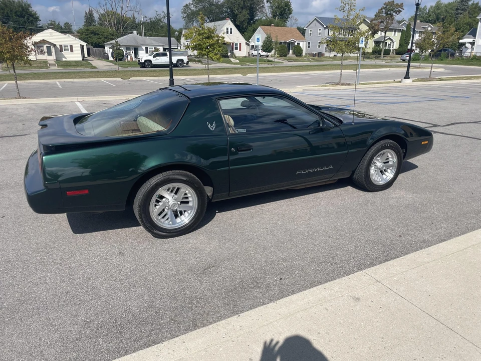 1991 Pontiac Firebird 3rd Gen - Image 17 of 31
