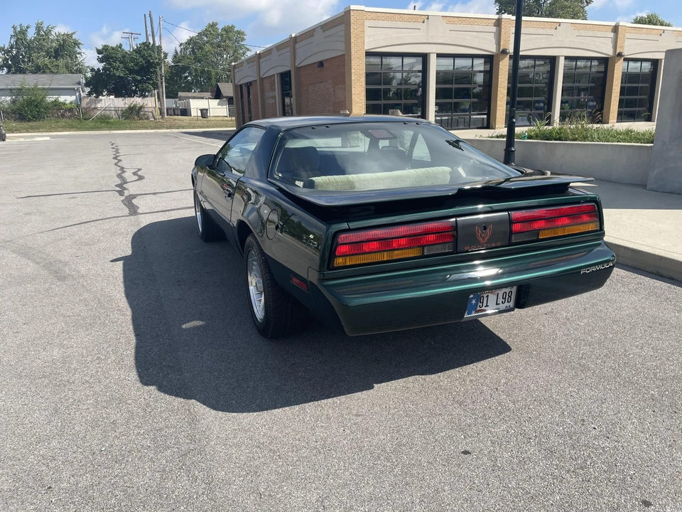 1991 Pontiac Firebird 3rd Gen - Image 13 of 31