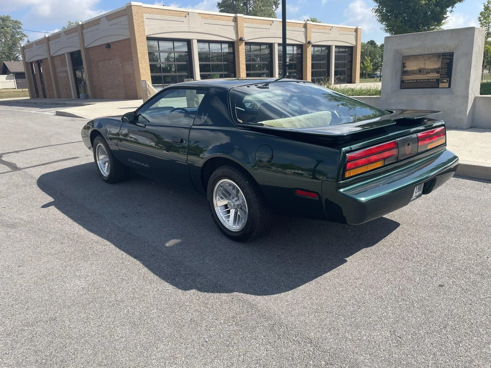 1991 Pontiac Firebird 3rd Gen - Image 12 of 31